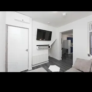 House @ Queens Belfast
